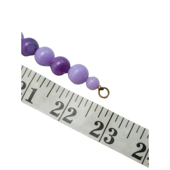 Purple Acrylic Beaded Necklace Gold Tone Spring Ring Closure Vintage - Picture 6 of 6